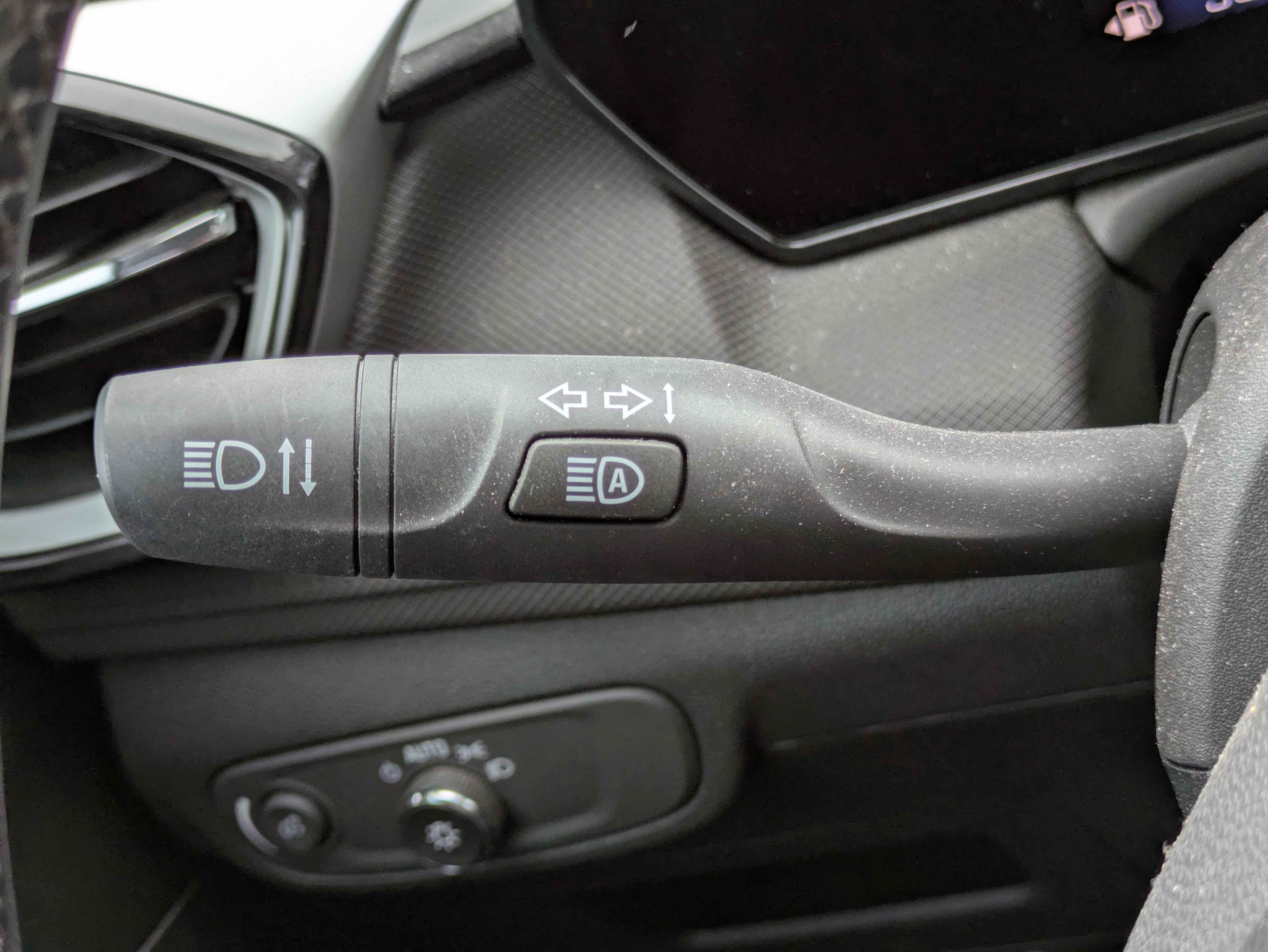 Used 2024 Chevrolet TrailBlazer LT w/ Convenience Package image 18