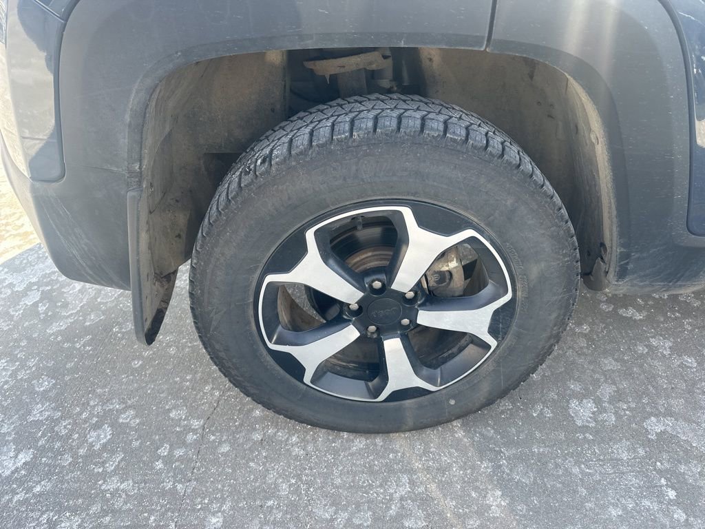 Used 2022 Jeep Renegade Trailhawk w/ Sun/Sound Group image 14