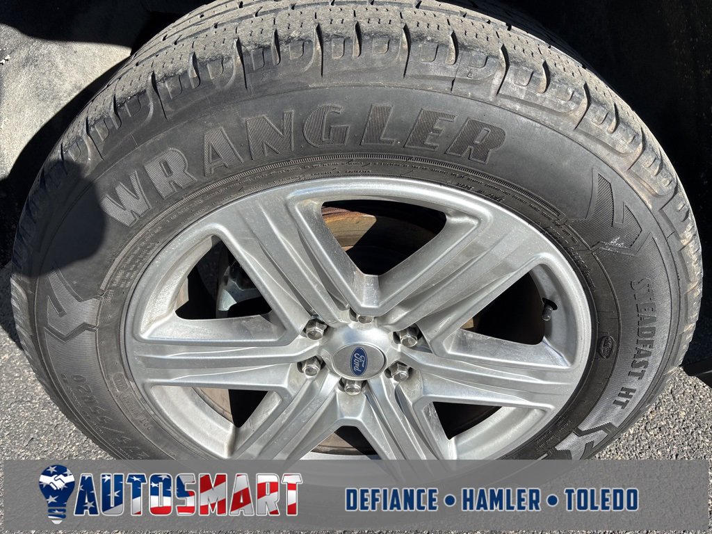 Used 2019 Ford Expedition XLT w/ Equipment Group 202A image 11