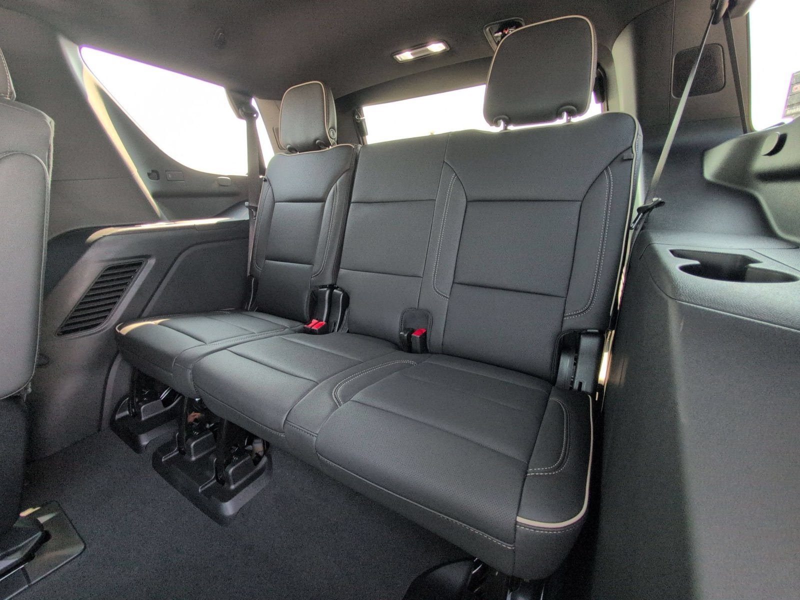 New 2026 GMC Yukon Elevation AWD/4WD image 29
