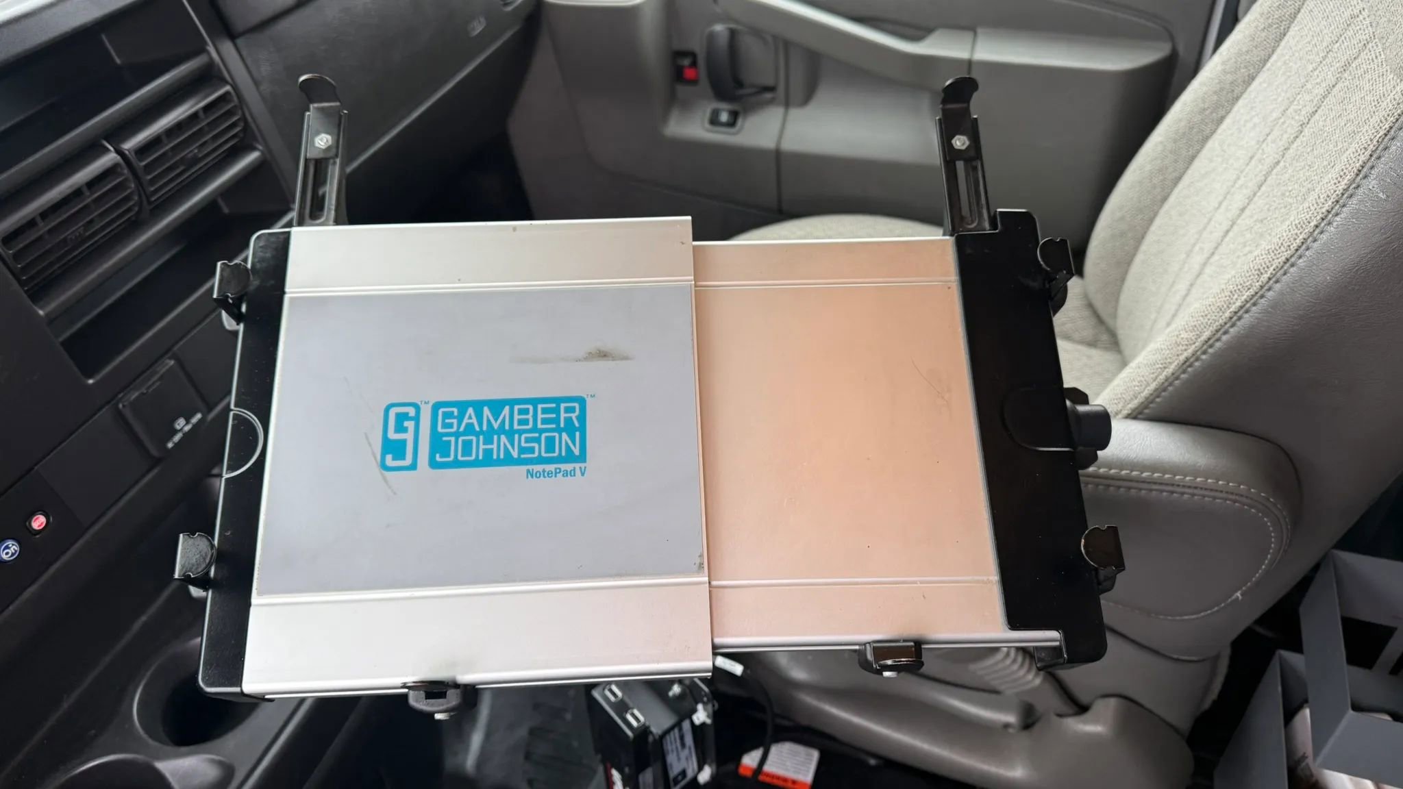 Used 2021 Chevrolet Express 2500 image 23