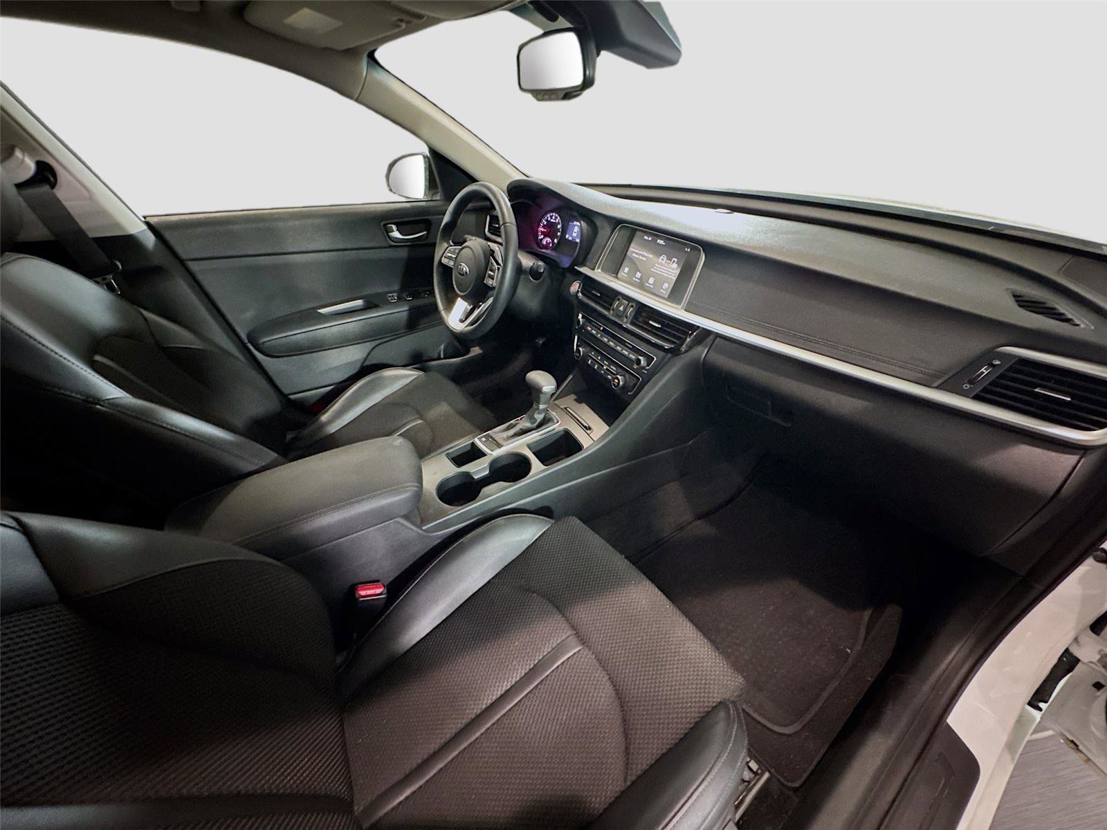 Used 2019 Kia Optima S image 15