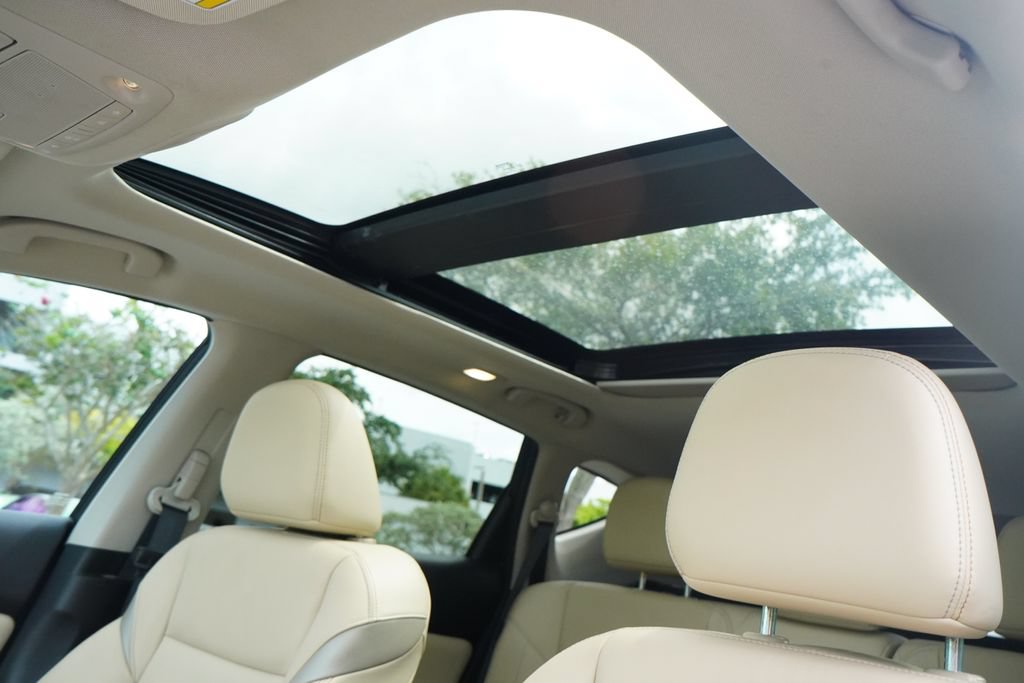 Used 2023 Nissan Murano Platinum w/ Cargo Package FWD image 5
