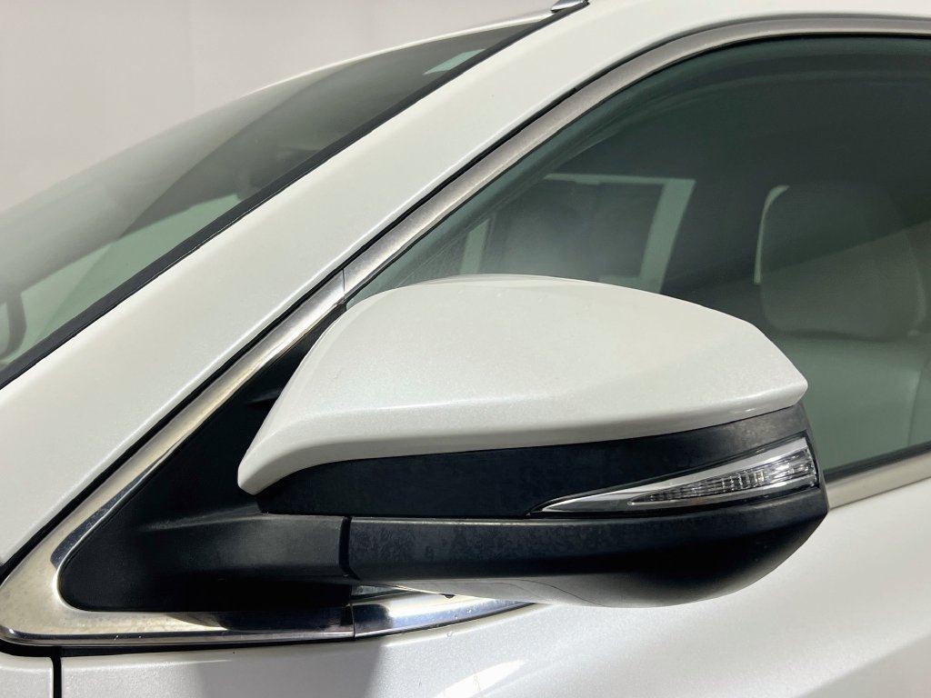 Used 2018 Toyota Highlander XLE FWD image 10