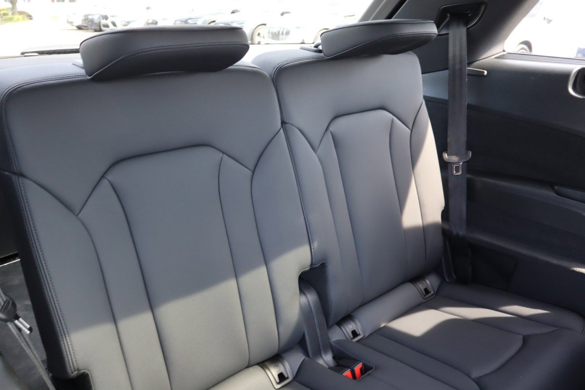 Used 2025 Audi Q7 2.0T Premium w/ Convenience Package image 15