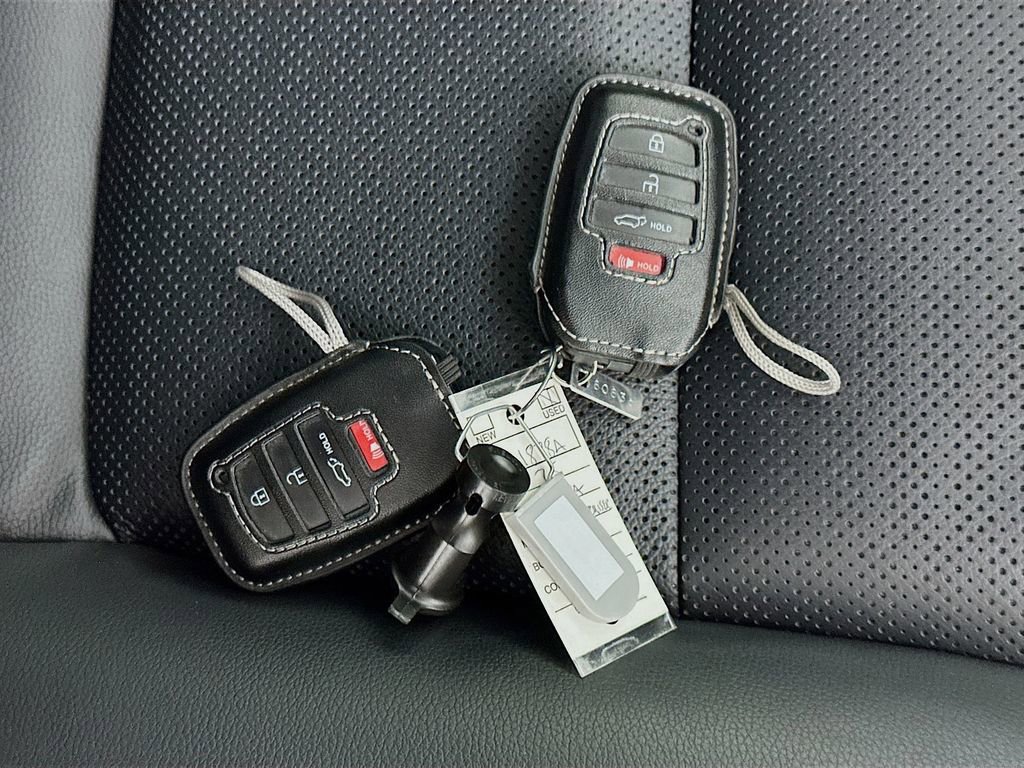 Used 2025 Toyota Land Cruiser w/ Premium Package image 35