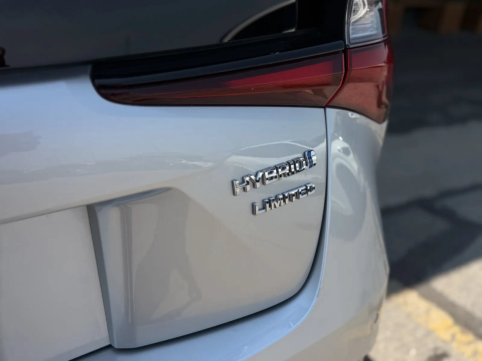 Used 2019 Toyota Prius Limited w/ Carpet Mat Package FWD image 41