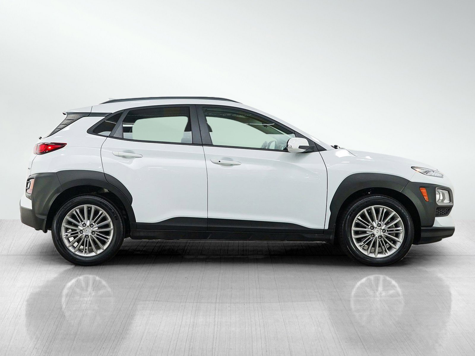 Used 2019 Hyundai Kona SEL w/ SEL Tech Package 02 image 6