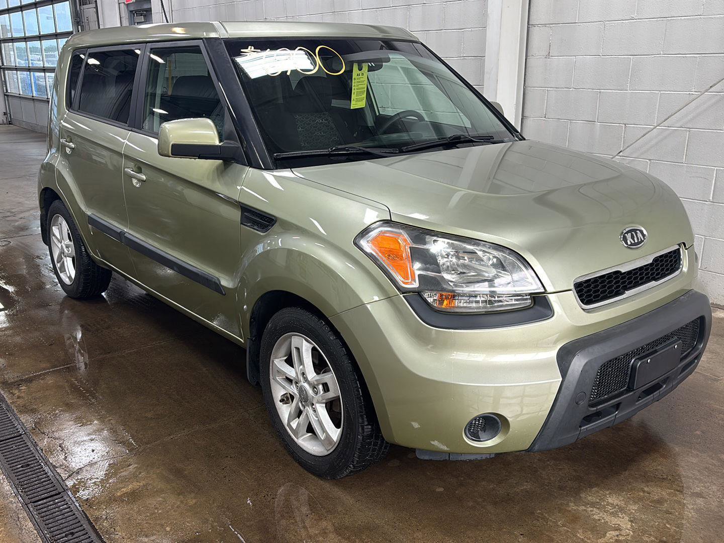 Used 2011 Kia Soul + FWD image 2