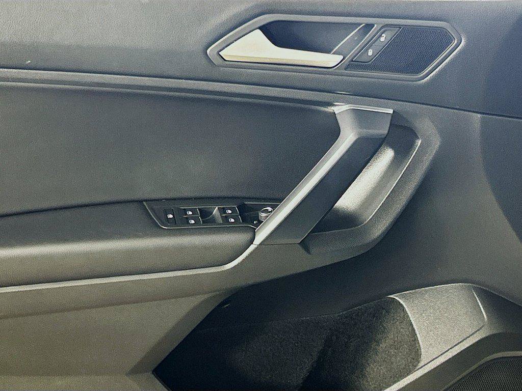 Used 2021 Volkswagen Tiguan SE AWD/4WD image 17