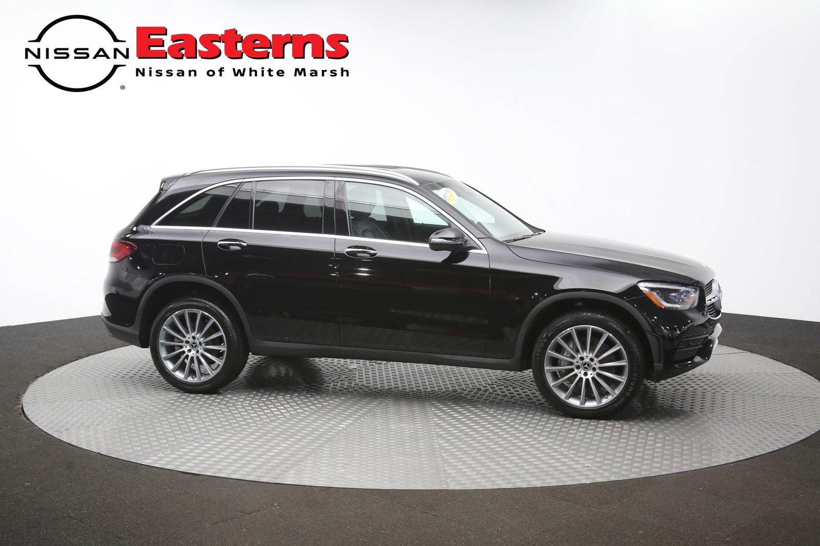 Used 2022 Mercedes-Benz GLC 300 4MATIC w/ AMG Line image 48