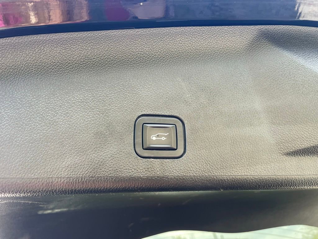 Used 2013 Cadillac SRX Luxury w/ Driver Awareness Package FWD image 12