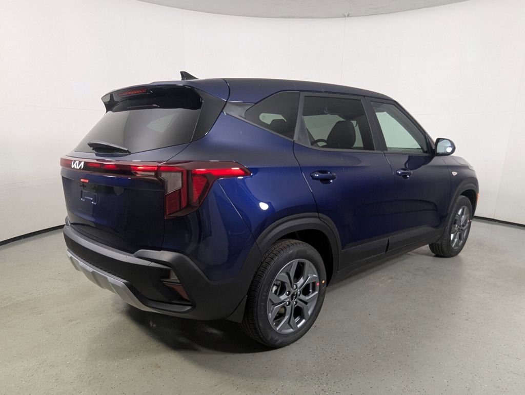 New 2026 Kia Seltos LX image 7