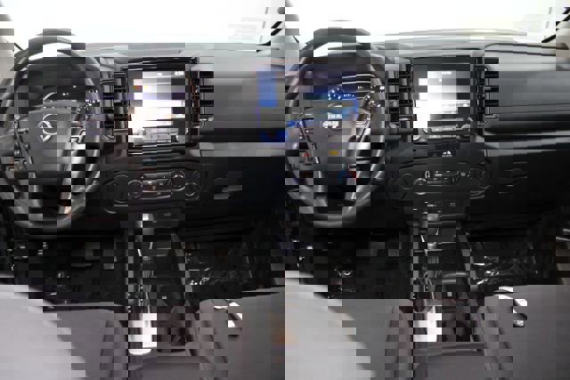 Used 2022 Nissan Frontier S image 2