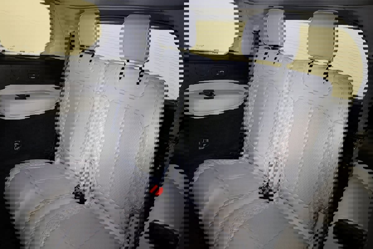 Used 2021 Jeep Grand Cherokee L Summit w/ MOPAR Finishing Package image 12