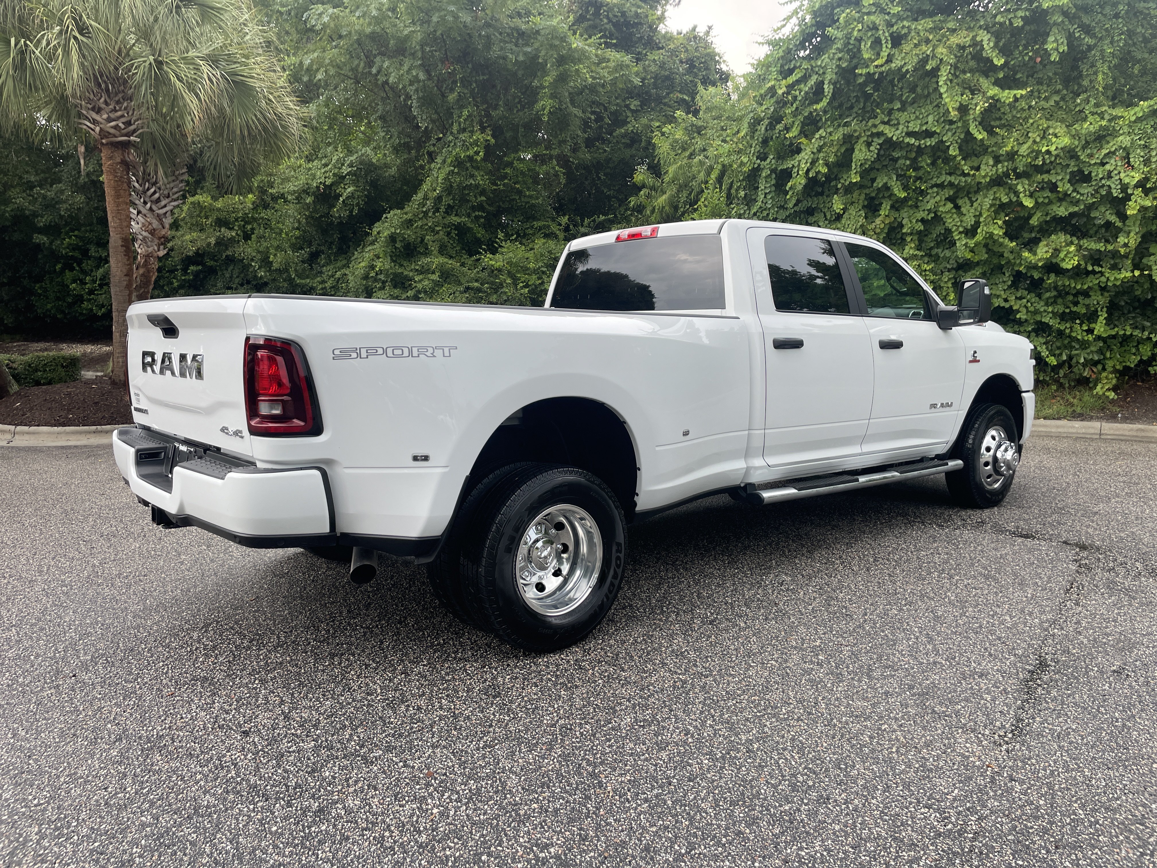 Used 2026 RAM 3500 Big Horn AWD/4WD image 9