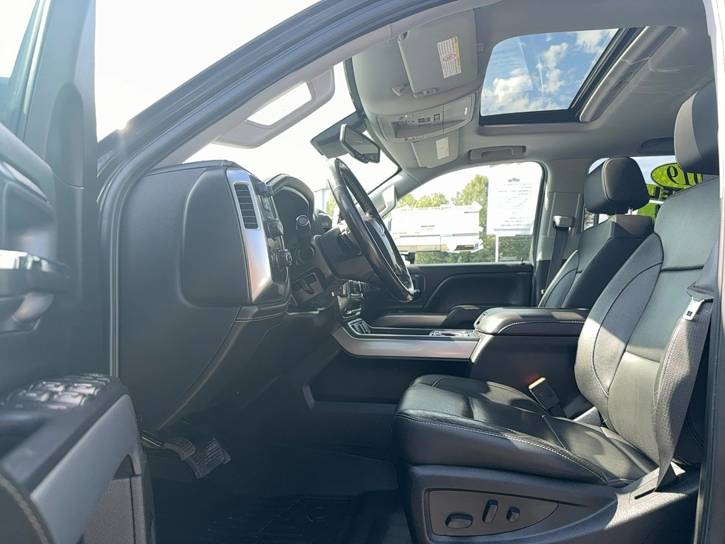 Used 2019 Chevrolet Silverado 3500 LTZ w/ Duramax Plus Package AWD/4WD image 17