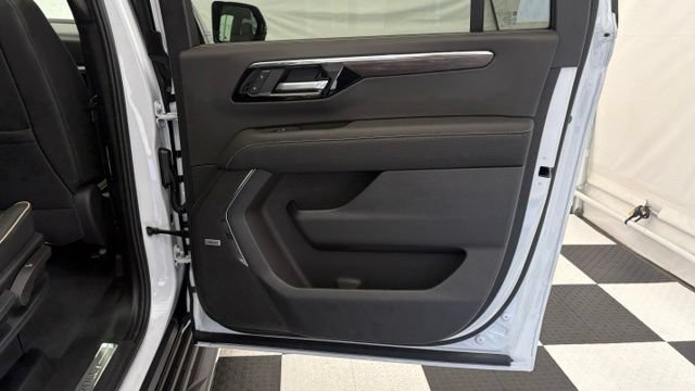 New 2026 Chevrolet Suburban Premier AWD/4WD image 32