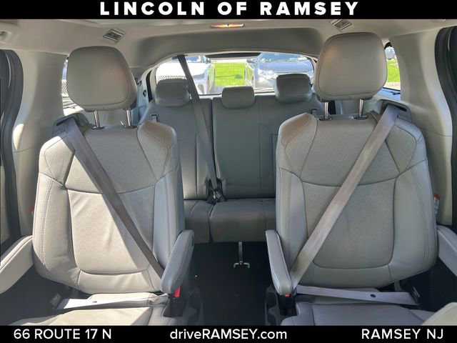 Used 2024 Toyota Sienna Limited AWD/4WD image 25