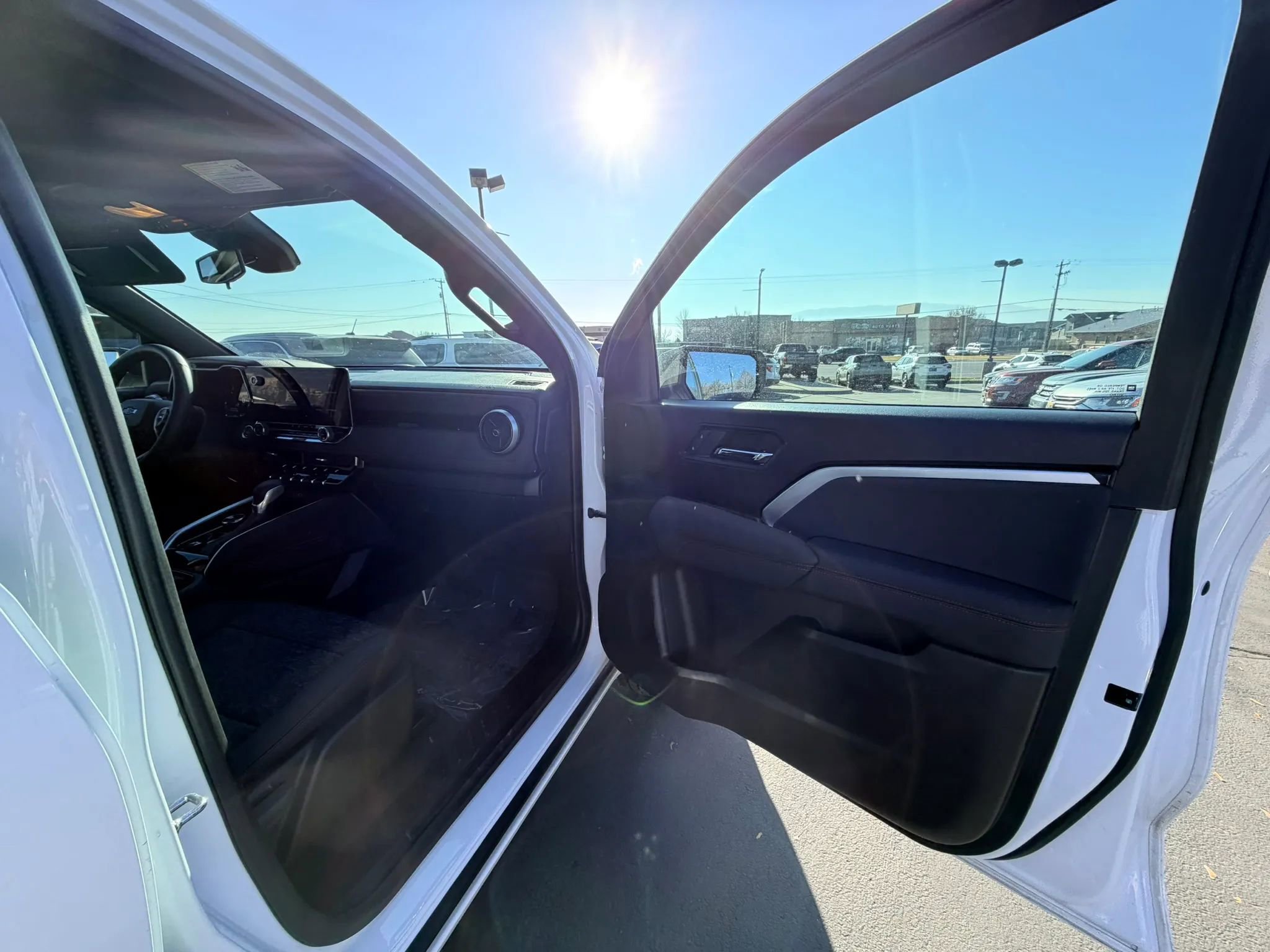 Used 2023 Chevrolet Colorado Z71 w/ Advanced Trailering Package image 26