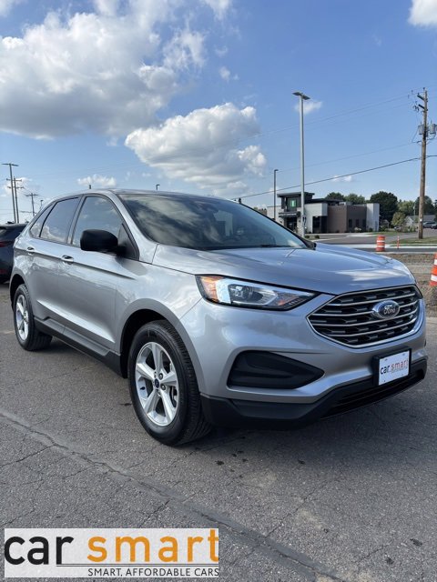 Used 2021 Ford Edge SE image 1