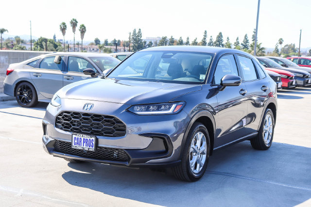 Certified 2025 Honda HR-V LX image 4
