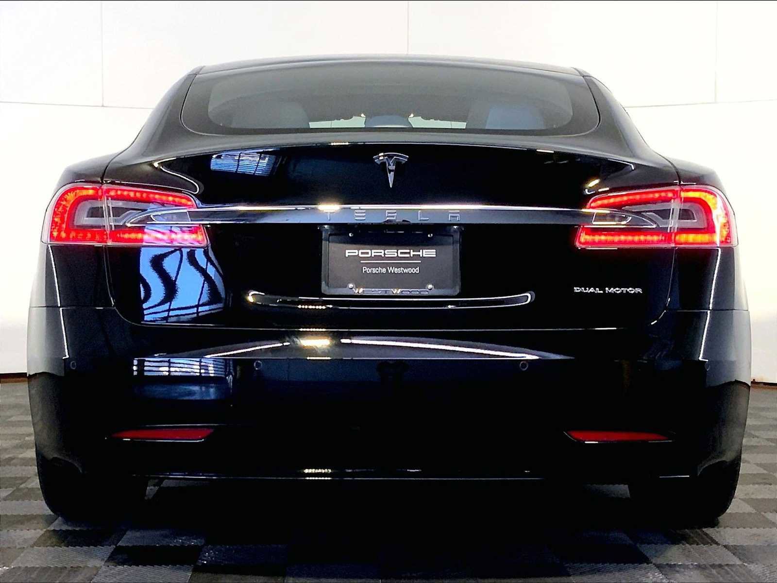 Used 2020 Tesla Model S Long Range Plus image 6