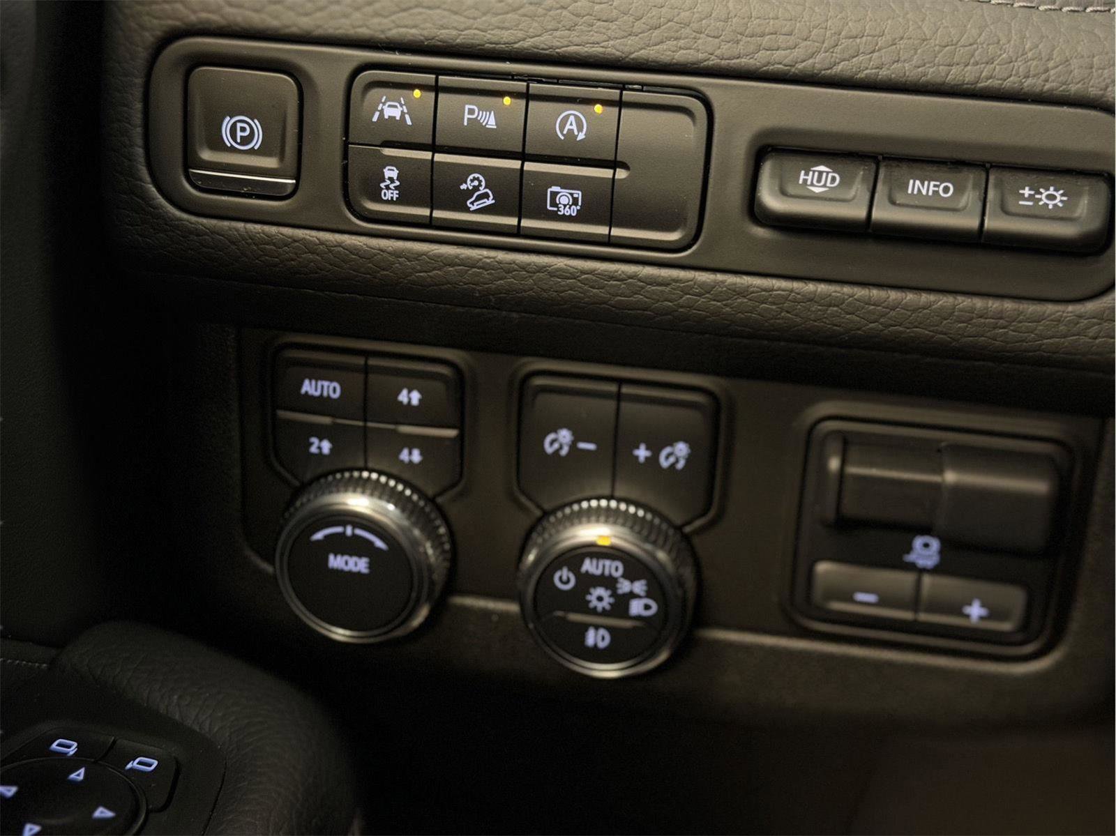 Certified 2023 GMC Yukon Denali AWD/4WD image 44