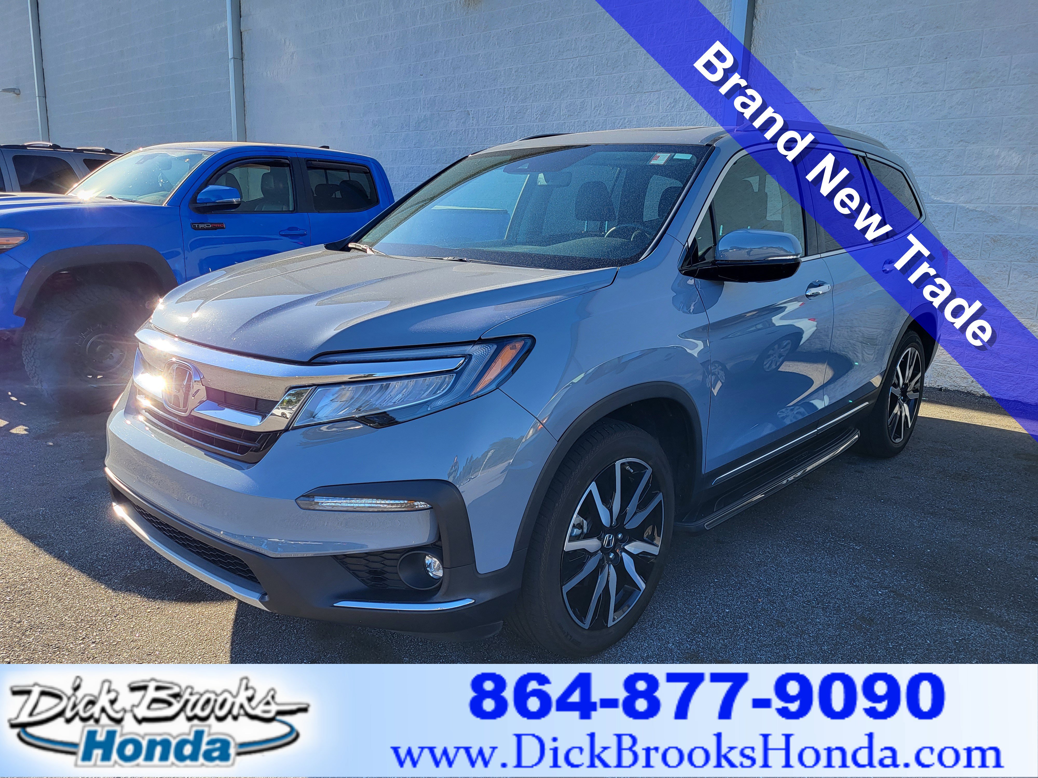 Used 2022 Honda Pilot Touring image 1