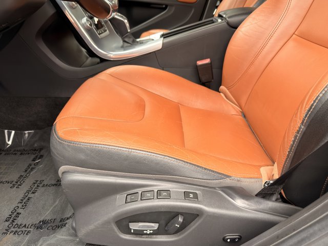 Used 2017 Volvo S60 T5 Inscription image 12