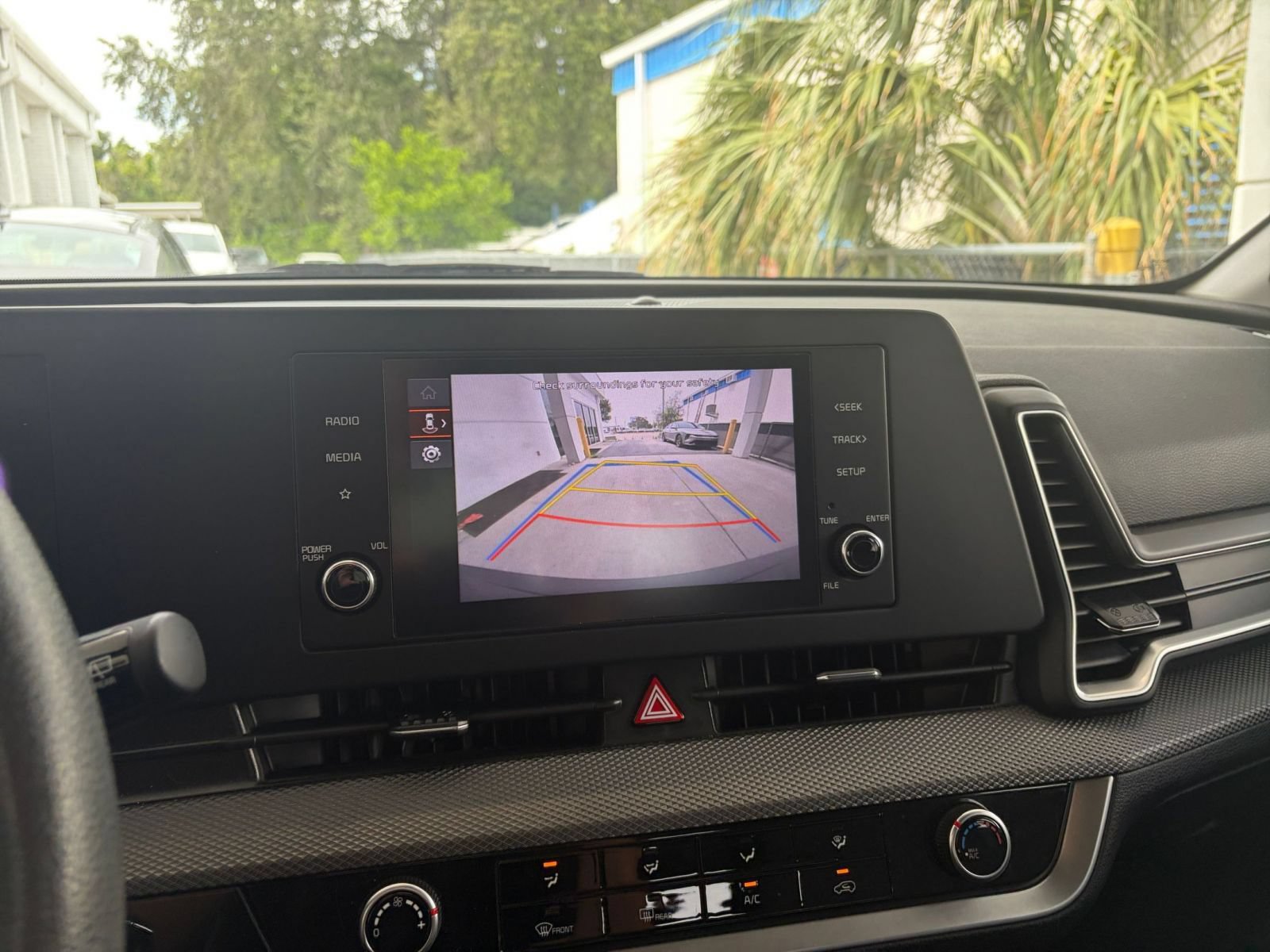 Used 2025 Kia Sportage LX FWD image 24
