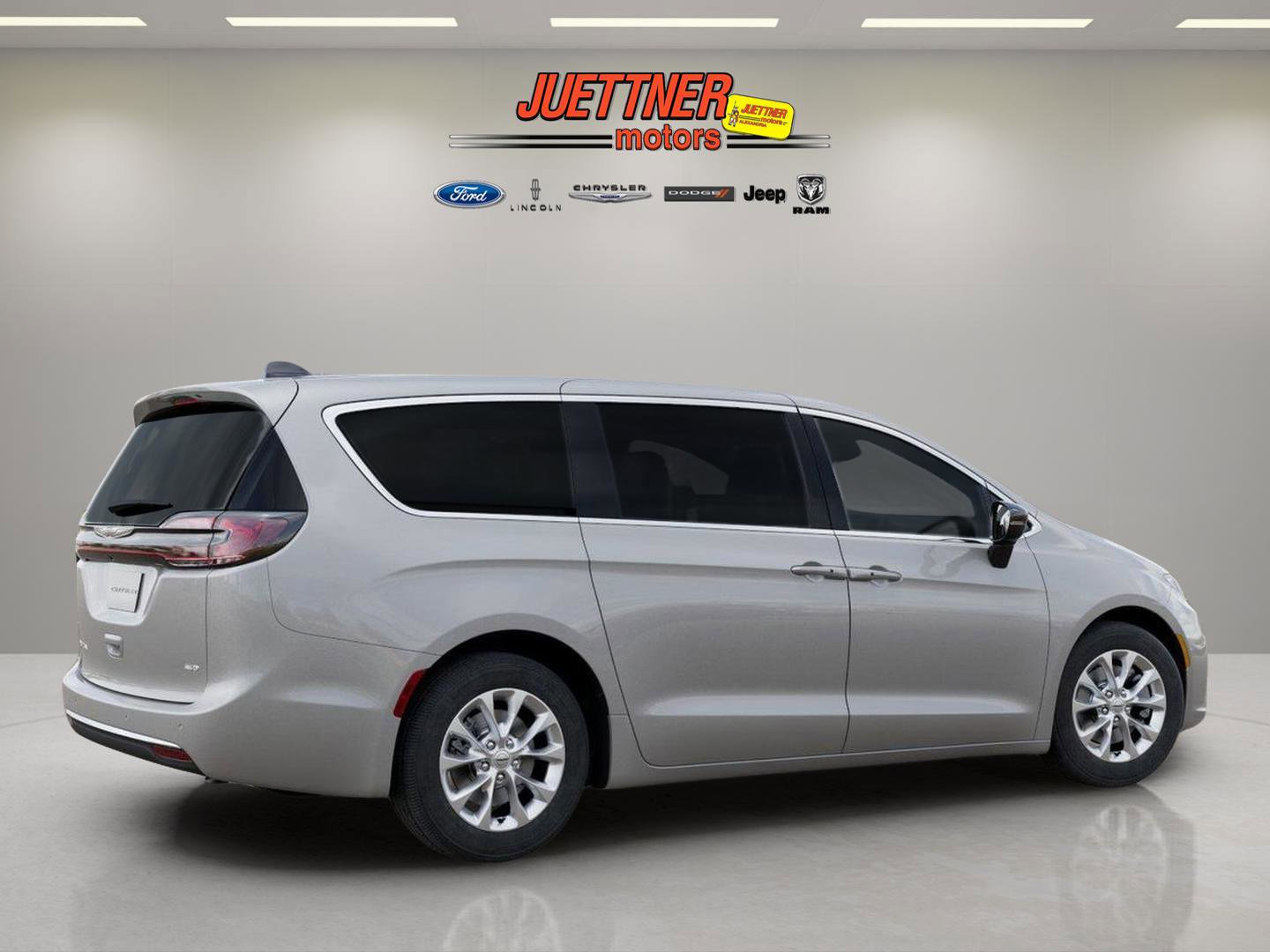 New 2026 Chrysler Pacifica Select AWD/4WD image 3