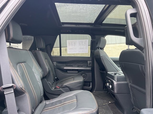 Used 2023 Ford Expedition Platinum image 14