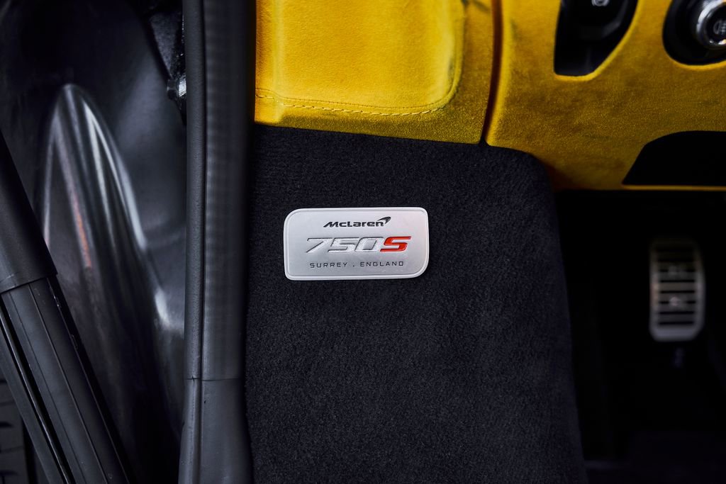 Used 2026 McLaren 750S Spider image 41