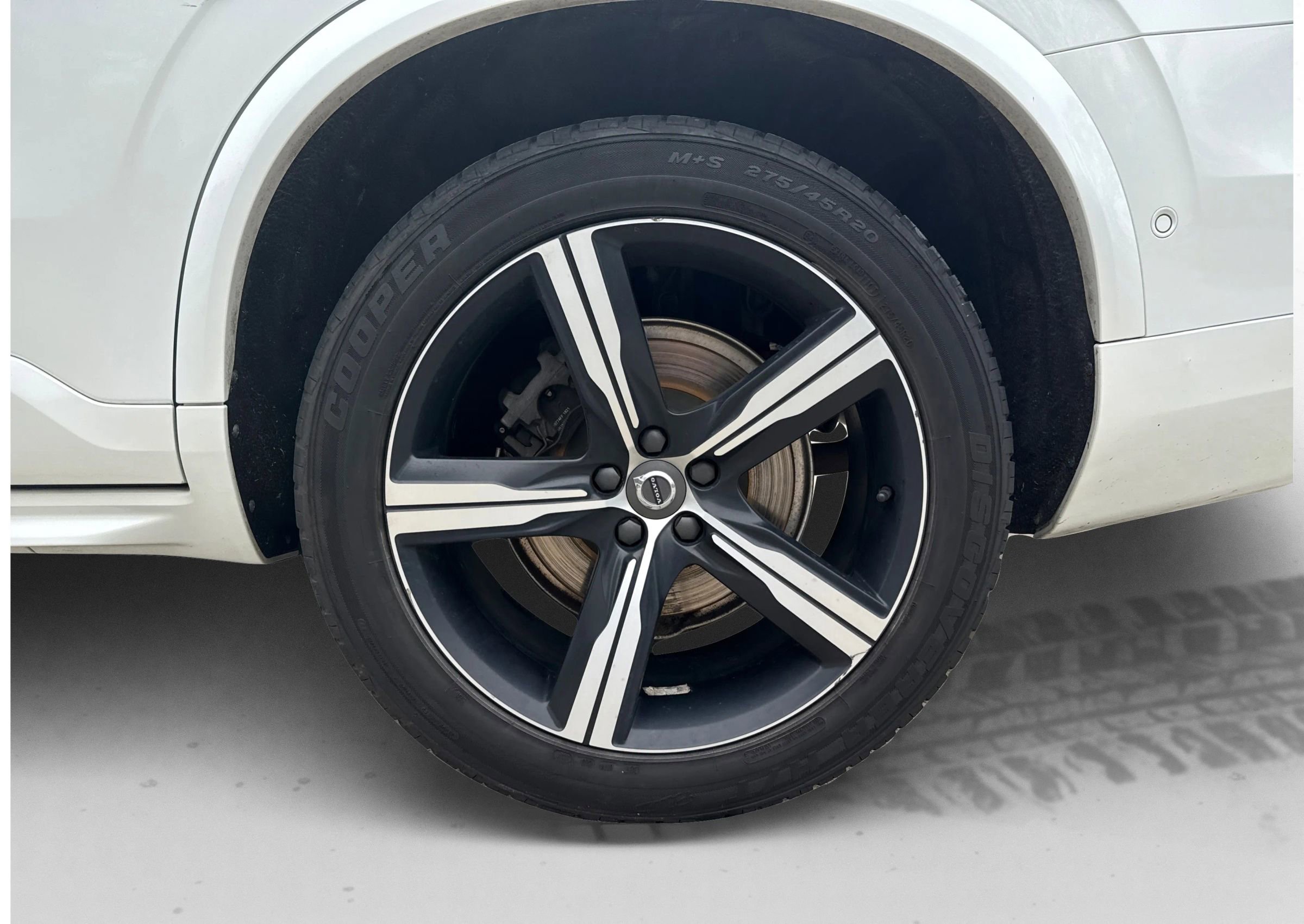 Used 2016 Volvo XC90 T6 R-Design AWD/4WD image 23