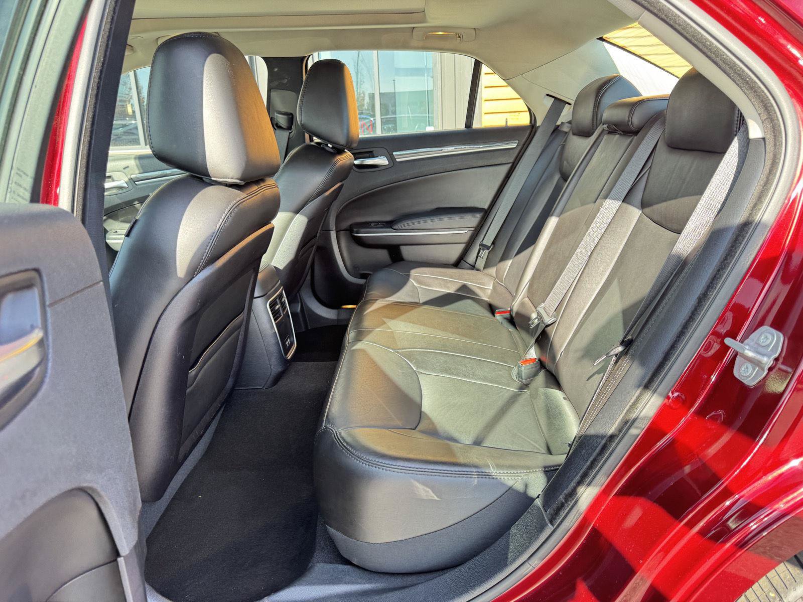 Used 2020 Chrysler 300 Touring L w/ Value Package AWD/4WD image 22