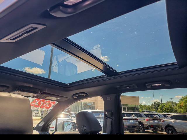 Used 2023 Cadillac XT6 Premium Luxury w/ LPO, Floor Liner Package AWD/4WD image 14