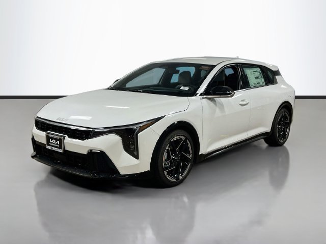 New 2026 Kia K4 GT-Line FWD image 3
