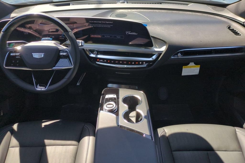 New 2026 Cadillac Lyriq Luxury AWD/4WD image 13