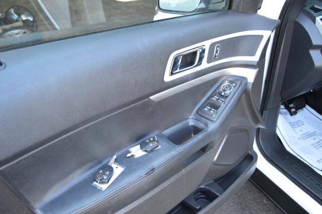 Used 2013 Ford Explorer XLT AWD/4WD image 59