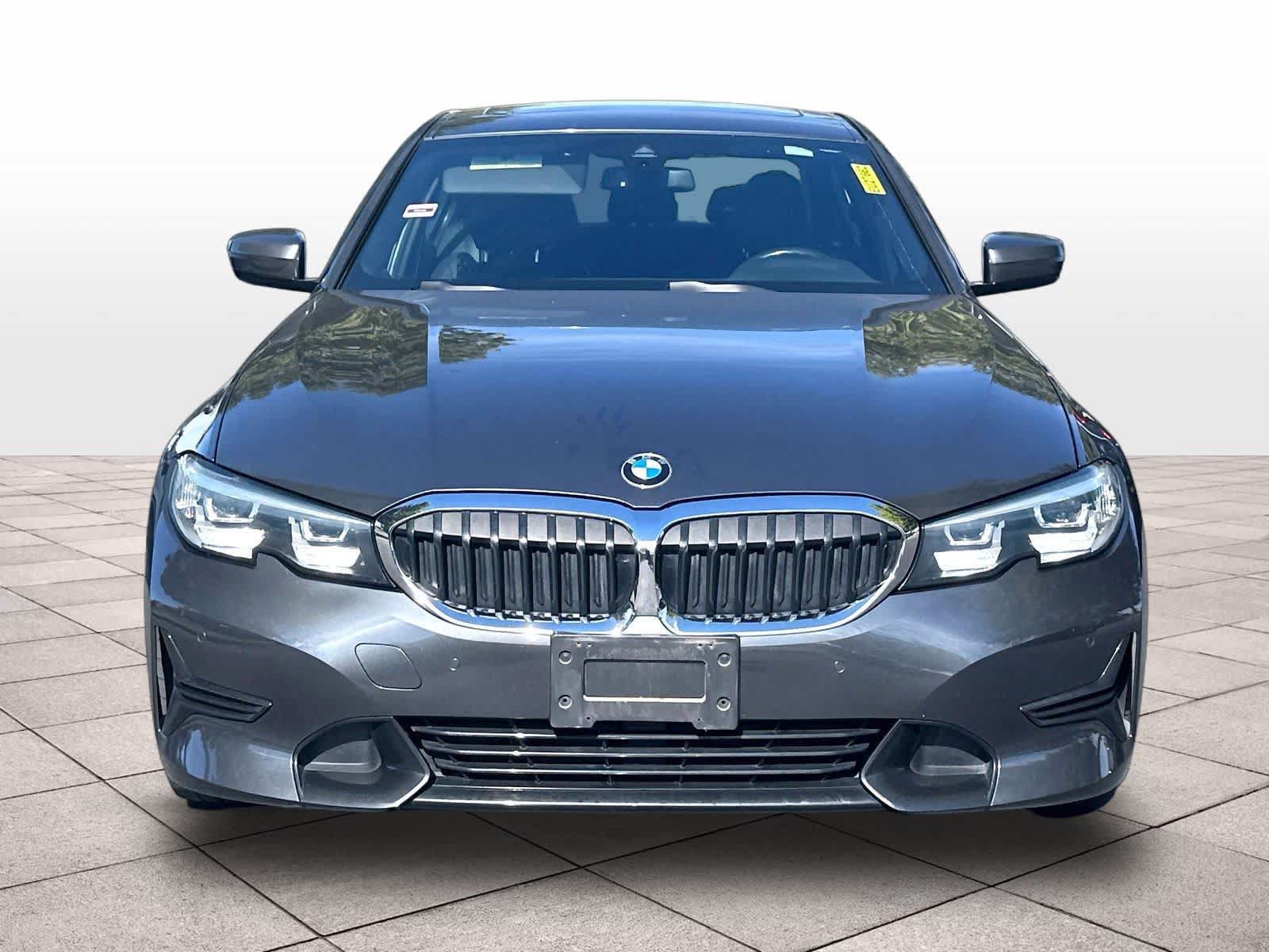Used 2020 BMW 330i Sedan w/ Driving Assistance Package RWD image 2