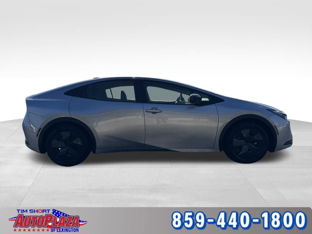 Used 2024 Toyota Prius LE image 6