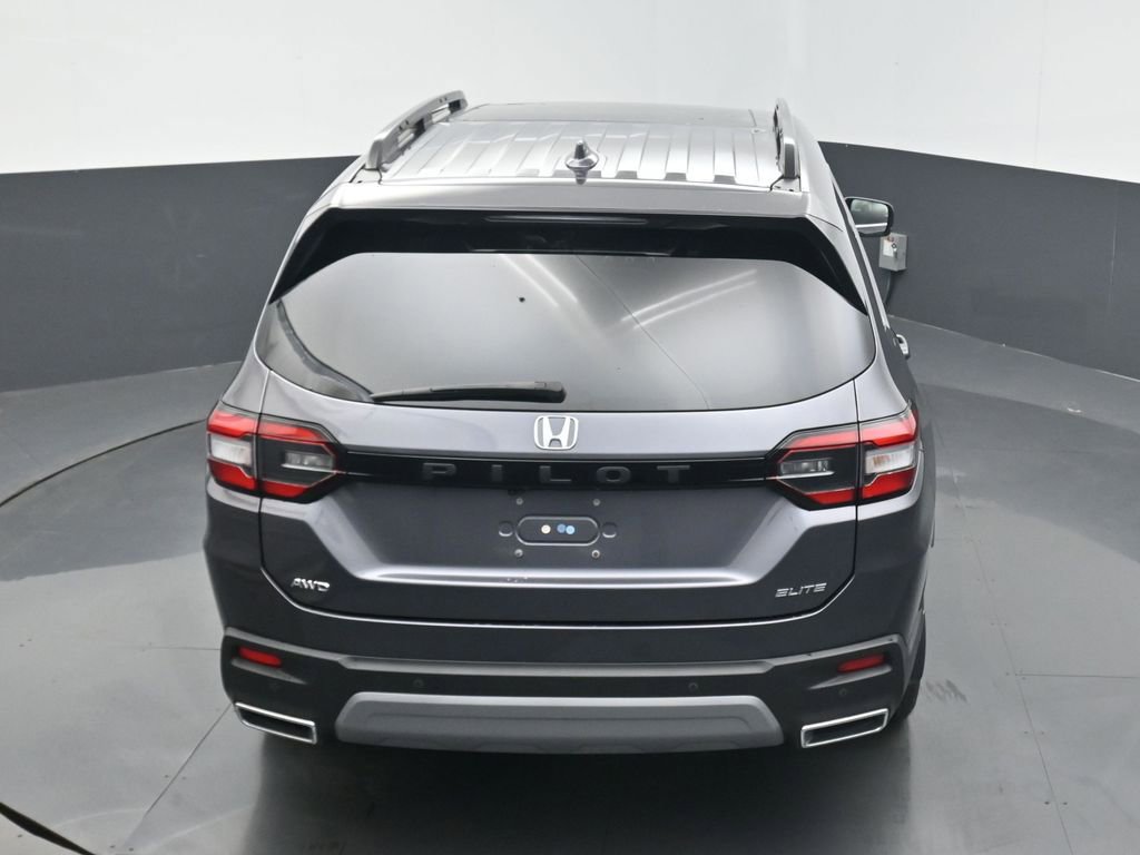 Used 2023 Honda Pilot Elite image 12