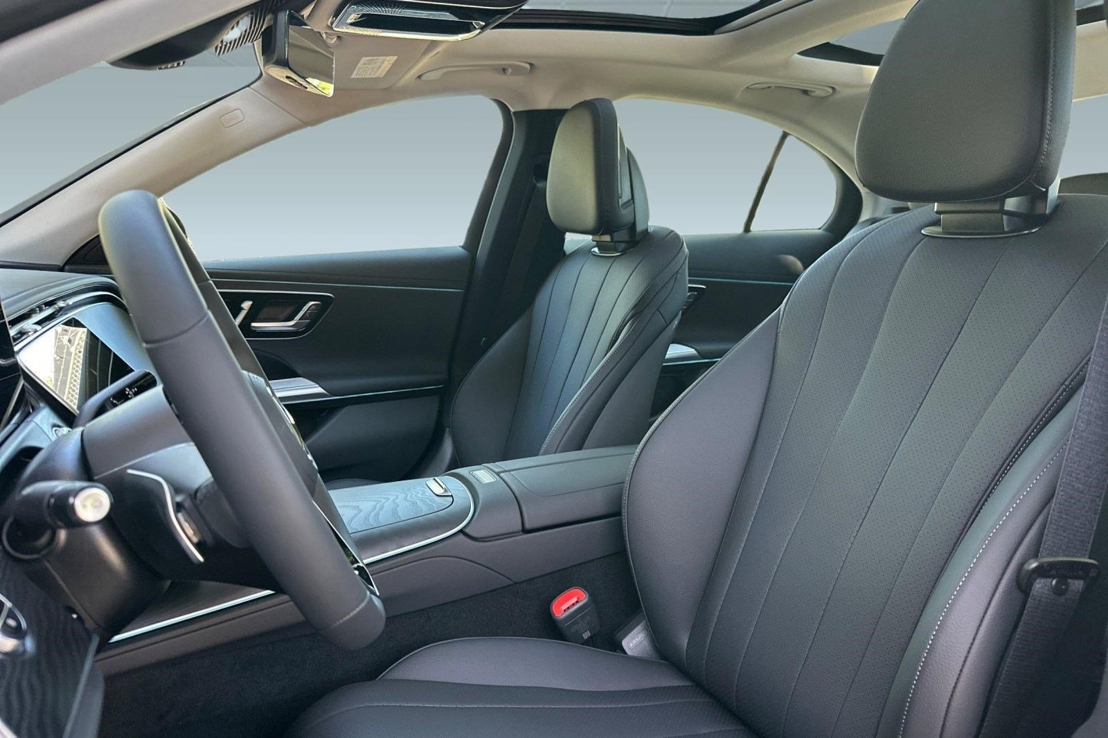 New 2026 Mercedes-Benz E 450 4MATIC Sedan image 5