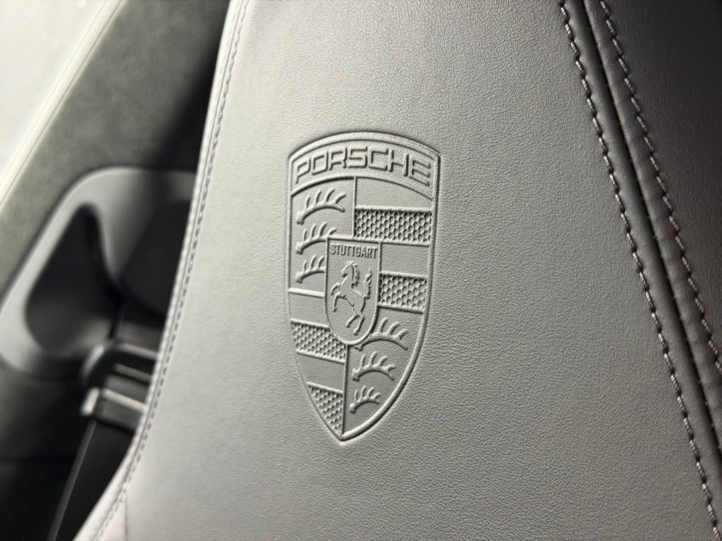 Used 2025 Porsche 911 Carrera 4 GTS image 32