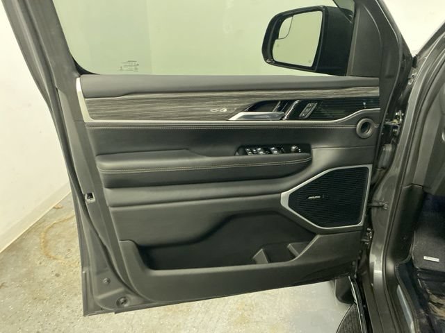 Used 2022 Jeep Wagoneer Series II w/ Premium Group I AWD/4WD image 20