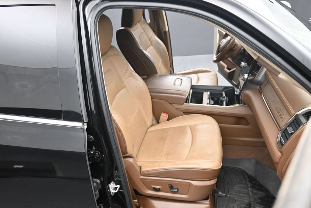 Used 2022 RAM 3500 Limited AWD/4WD image 22