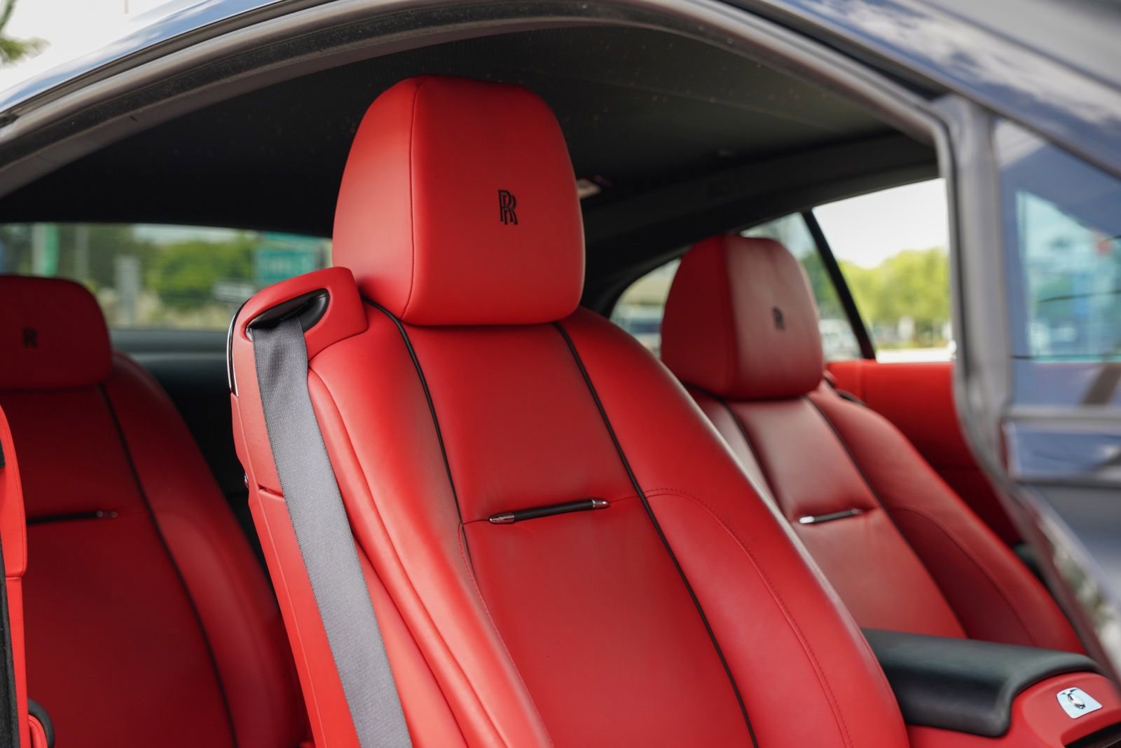 Used 2020 Rolls-Royce Wraith RWD image 25