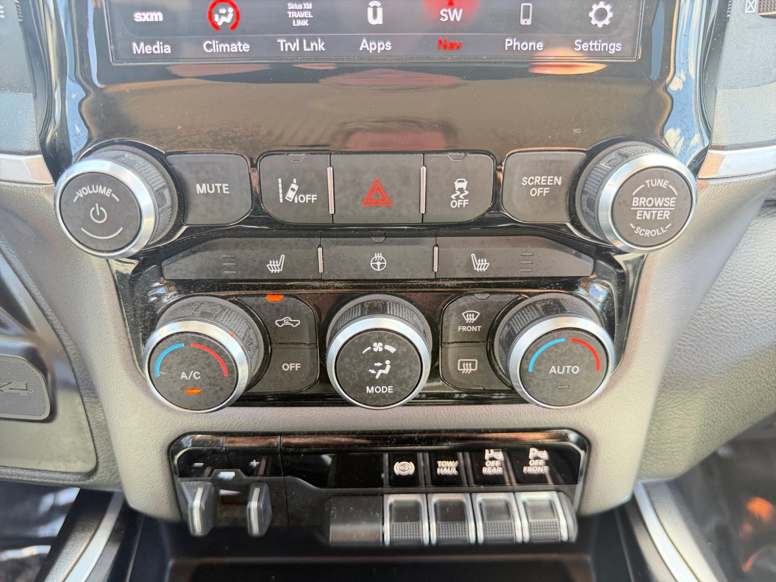 Certified 2020 RAM 2500 Big Horn w/ Level 2 Equipment Group AWD/4WD image 17