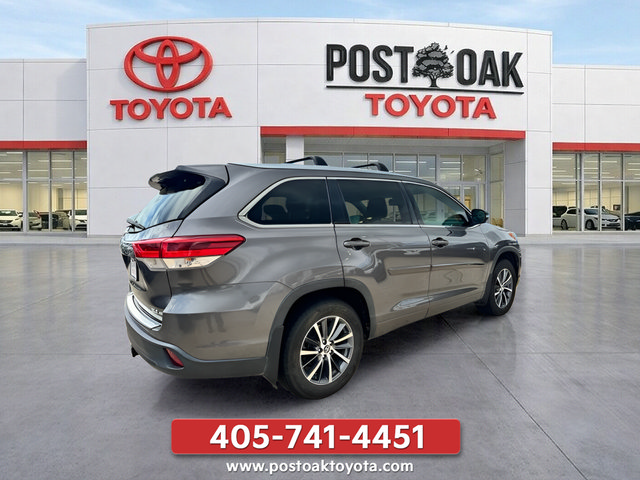 Used 2018 Toyota Highlander XLE w/ Protection Package #3 AWD/4WD image 10